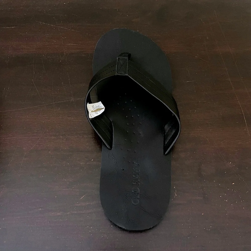Old Navy Mens Faux Leather Flip Flop Sandals Black Jack Size 10-11 681533-01